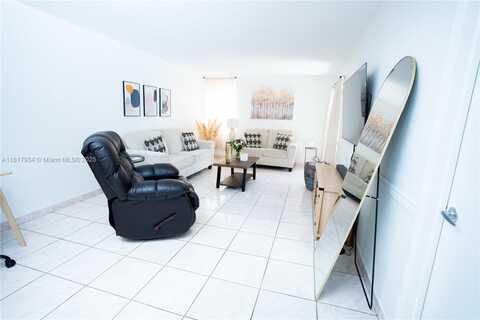 1900 W 68th St, Hialeah, FL 33014