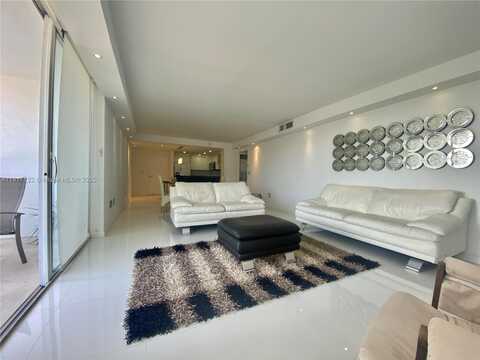 3731 N Country Club Dr, Aventura, FL 33180