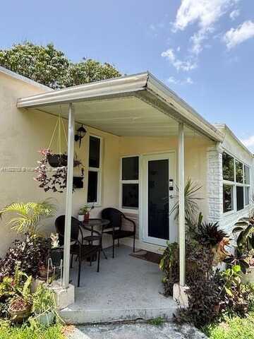 170 NW 49th St, Miami, FL 33127