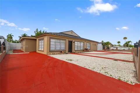 230 W 47th St, Hialeah, FL 33012