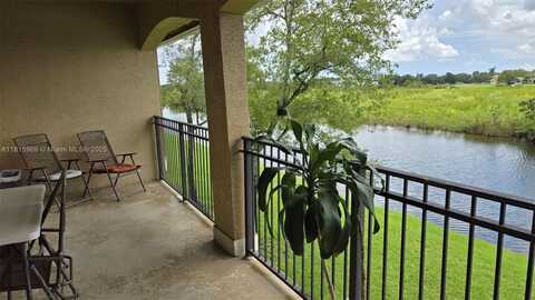 230 SW 117th Ter, Pembroke Pines, FL 33025