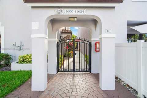 11604 NW 11th St, Pembroke Pines, FL 33026