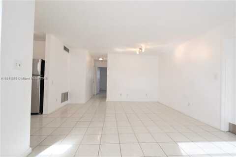 421 NE 1st St, Hallandale Beach, FL 33009