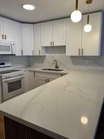 6070 W 19th Ave, Hialeah, FL 33012