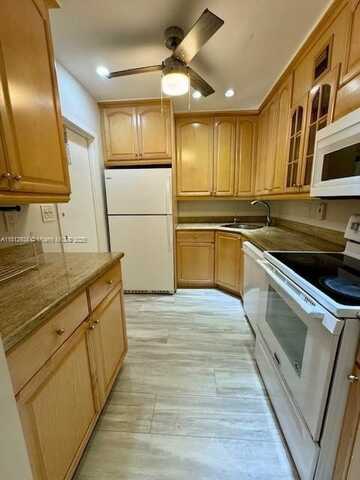 3105 Oakland Shores Dr, Oakland Park, FL 33309