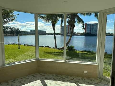 1302 NE 191st St, Miami, FL 33179