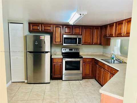 9701 Westview Dr, Coral Springs, FL 33076