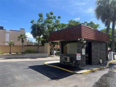 4156 Inverrary Dr, Lauderhill, FL 33319