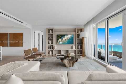 102 24th St, Miami Beach, FL 33139
