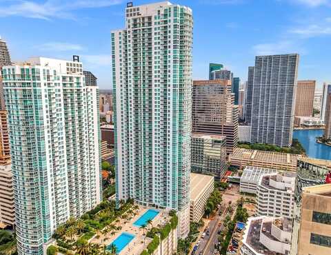 950 Brickell Bay Dr, Miami, FL 33131