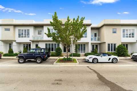 10350 NW 66th St, Doral, FL 33178