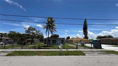 2432 NW 20th St, Fort Lauderdale, FL 33311