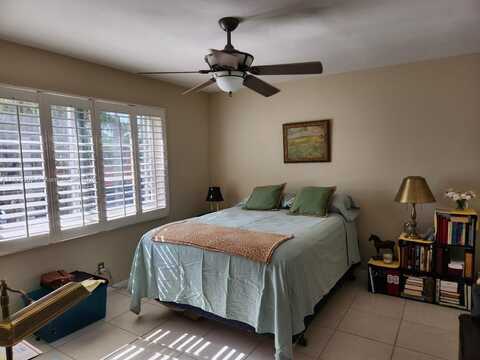 9 NE 19th Ct, Wilton Manors, FL 33305