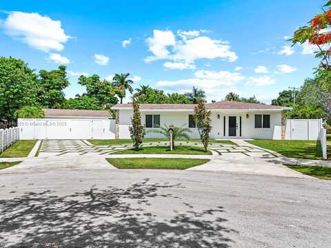 19715 SW 99th Pl, Cutler Bay, FL 33157