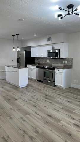 undefined, Fort Lauderdale, FL 33304