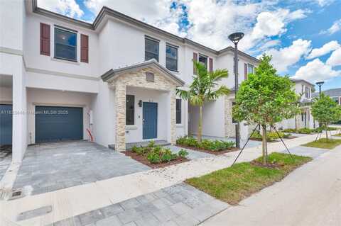 523 SW 19th Ter, Fort Lauderdale, FL 33312