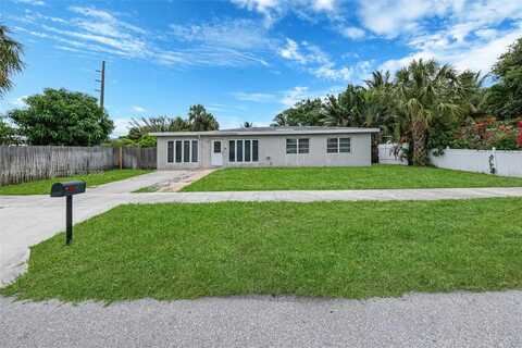 610 Snowden Dr, Lake Worth, FL 33461