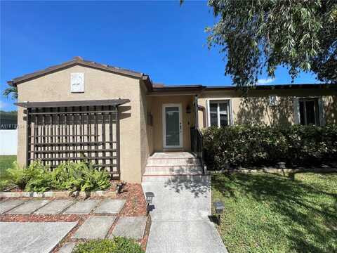 557 W De Leon Dr, Miami Springs, FL 33166
