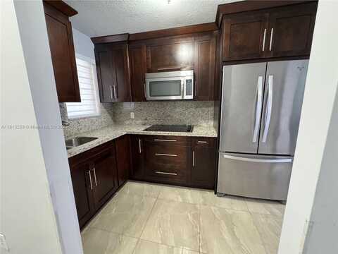 2610 W 76th St, Hialeah, FL 33016