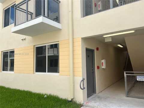 1010 SW 69th Ave, Miami, FL 33144