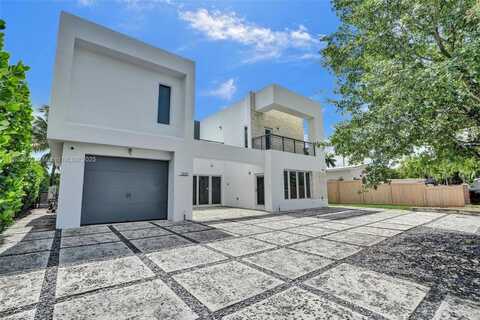 2612 Key Largo Ln, Fort Lauderdale, FL 33312