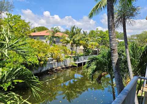 1860 Venice Park Dr, North Miami, FL 33181