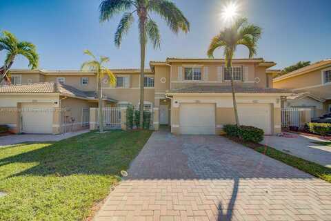 2210 NW 171st Ter, Pembroke Pines, FL 33028