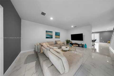 undefined, Miami, FL 33125