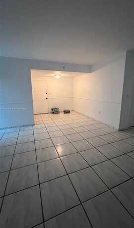 5825 Collins Ave, Miami Beach, FL 33140