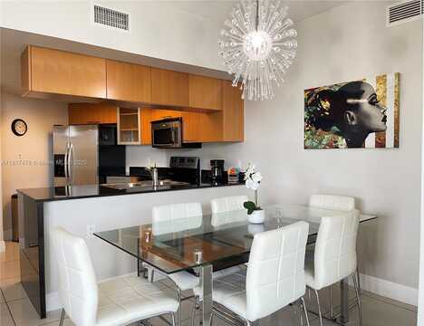 1750 N Bayshore Dr, Miami, FL 33132