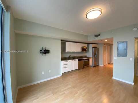 185 SW 7th St, Miami, FL 33130