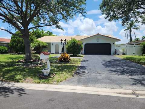 3850 NW 81st Ter, Coral Springs, FL 33065