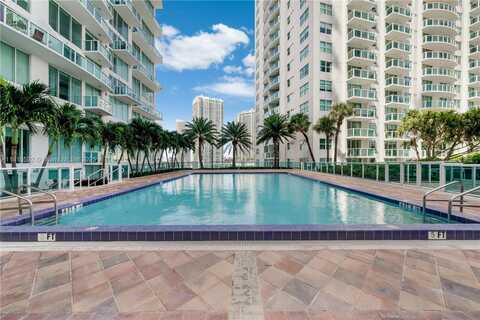 41 SE 5th St, Miami, FL 33131