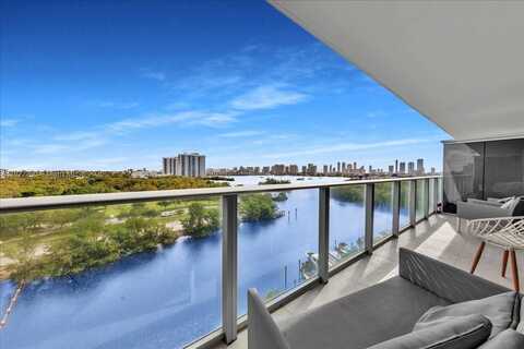 16385 Biscayne Blvd, North Miami Beach, FL 33160