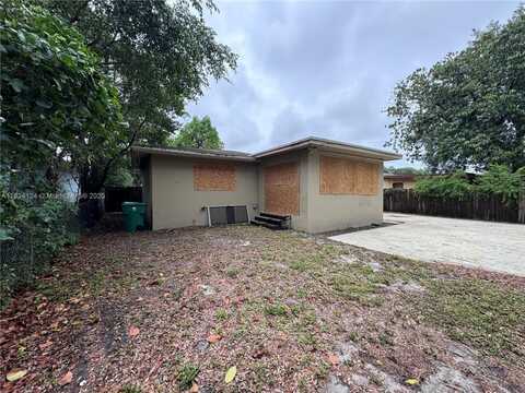 535 NE 162nd St, Miami, FL 33162