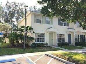 4980 SW 31st Ter, Dania Beach, FL 33312