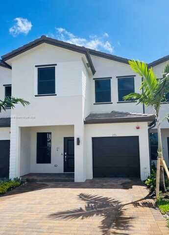 275 SW 159 Terrace, Pembroke Pines, FL 33027