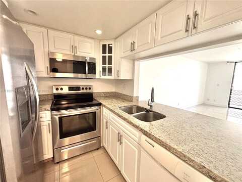 2935 NE 163rd St, North Miami Beach, FL 33160