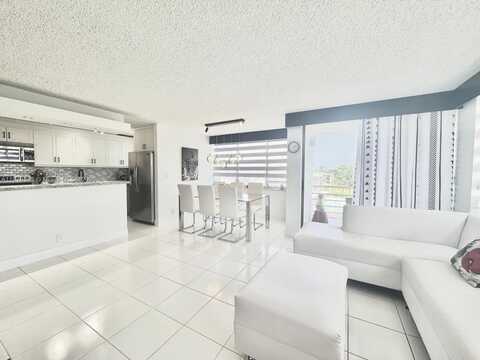 2741 Taft St, Hollywood, FL 33020