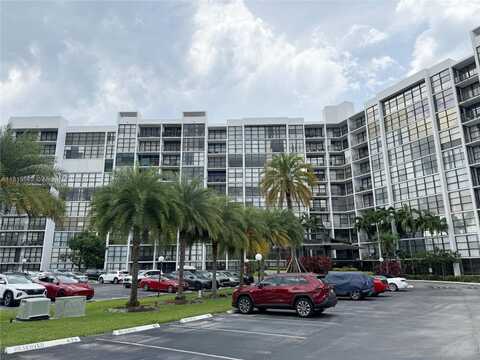 800 Parkview Dr, Hallandale Beach, FL 33009