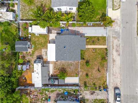2330 NW 94th St, Miami, FL 33147