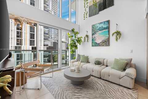 41 SE 5th St, Miami, FL 33131