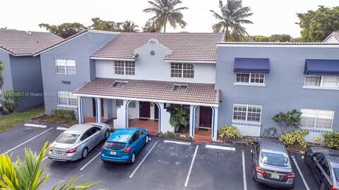 7090 NW 173rd Dr, Hialeah, FL 33015
