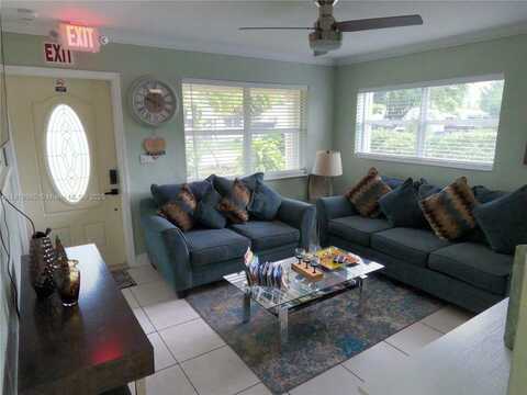 6101 Rodman St, Hollywood, FL 33023