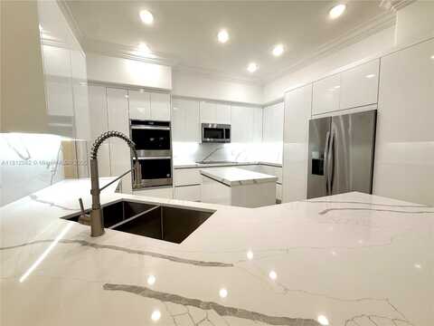 2547 Montclaire, Weston, FL 33327