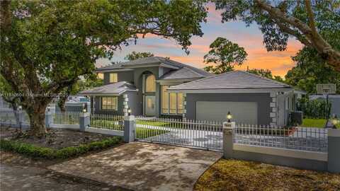 7201 SW 84th Pl, Miami, FL 33143