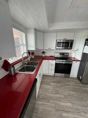 180 NE 12th Ave, Hallandale Beach, FL 33009