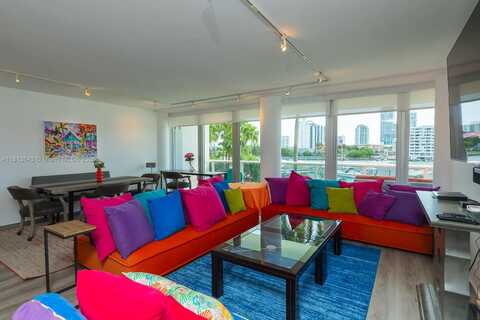 900 Bay Dr, Miami Beach, FL 33141