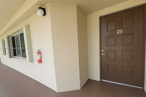 800 SW 142nd Ave, Pembroke Pines, FL 33027