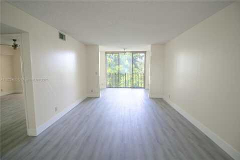 7730 NW 50th St, Lauderhill, FL 33351